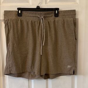 Fabletics Men's Cloud Jersey in Brown